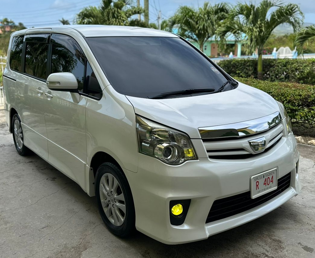 Antigua Car Rentals & Taxis: Ibes Car Rental